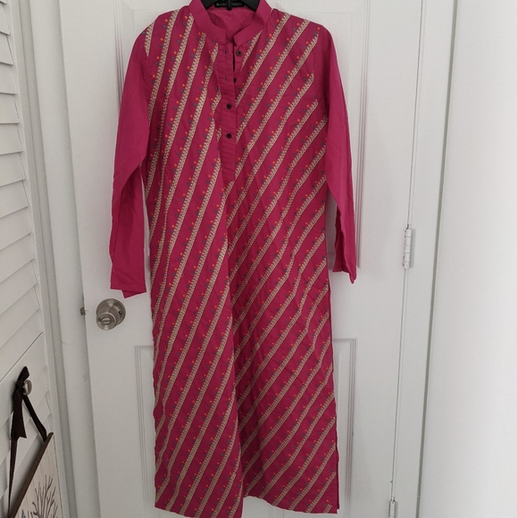 Dresses & Skirts - Gorgeous Pakistani / Indian kurta